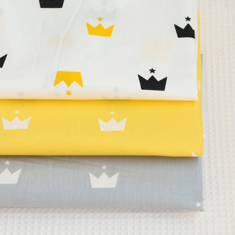 Желтая серая хлопковая ткань с принтом короны из Твила для рукоделия шитье
