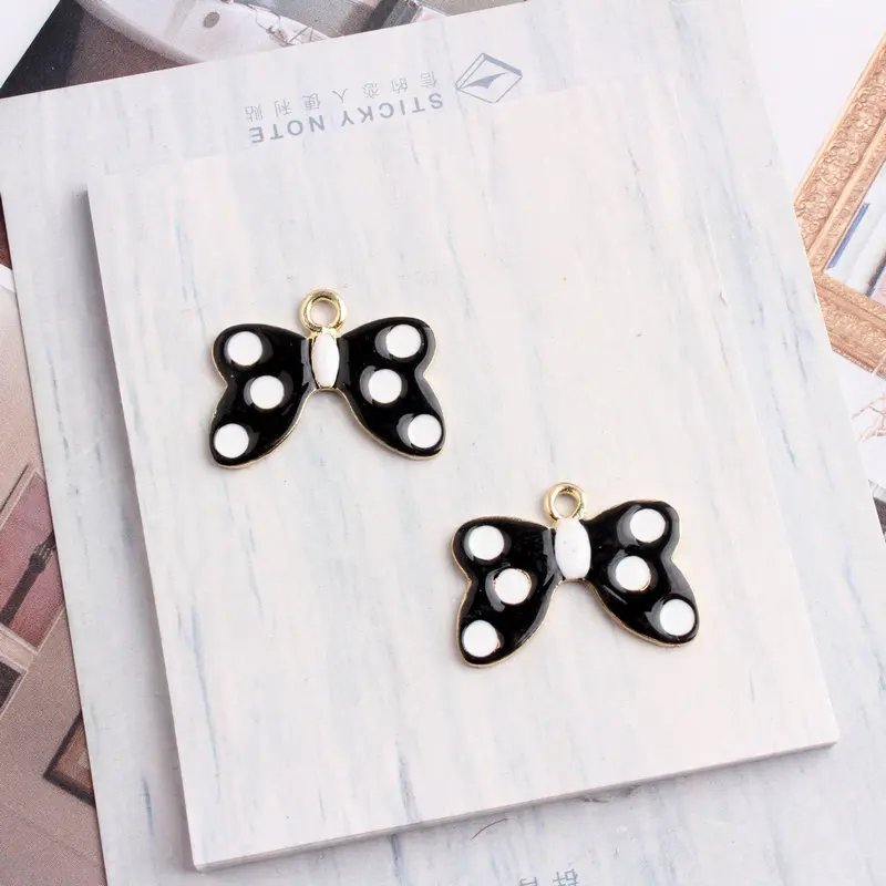 

10pcs/lot Fashion Beautiful Spot Bow Tie Shape Diy Pendants Charms Enamel Metal Alloy Bracelet Charm