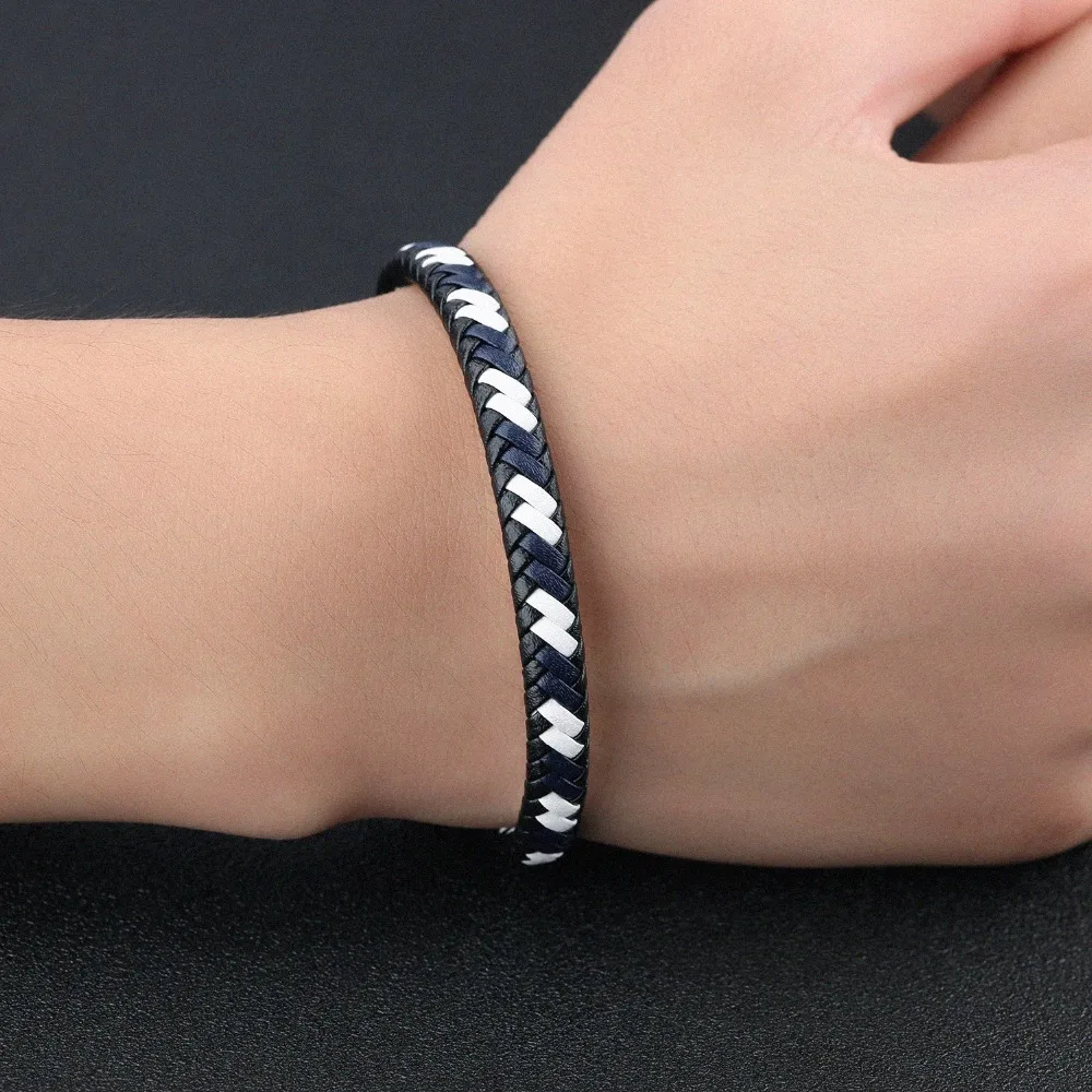 Трансграничной электронной коммерции источник творчески кожаный браслет с Titanium