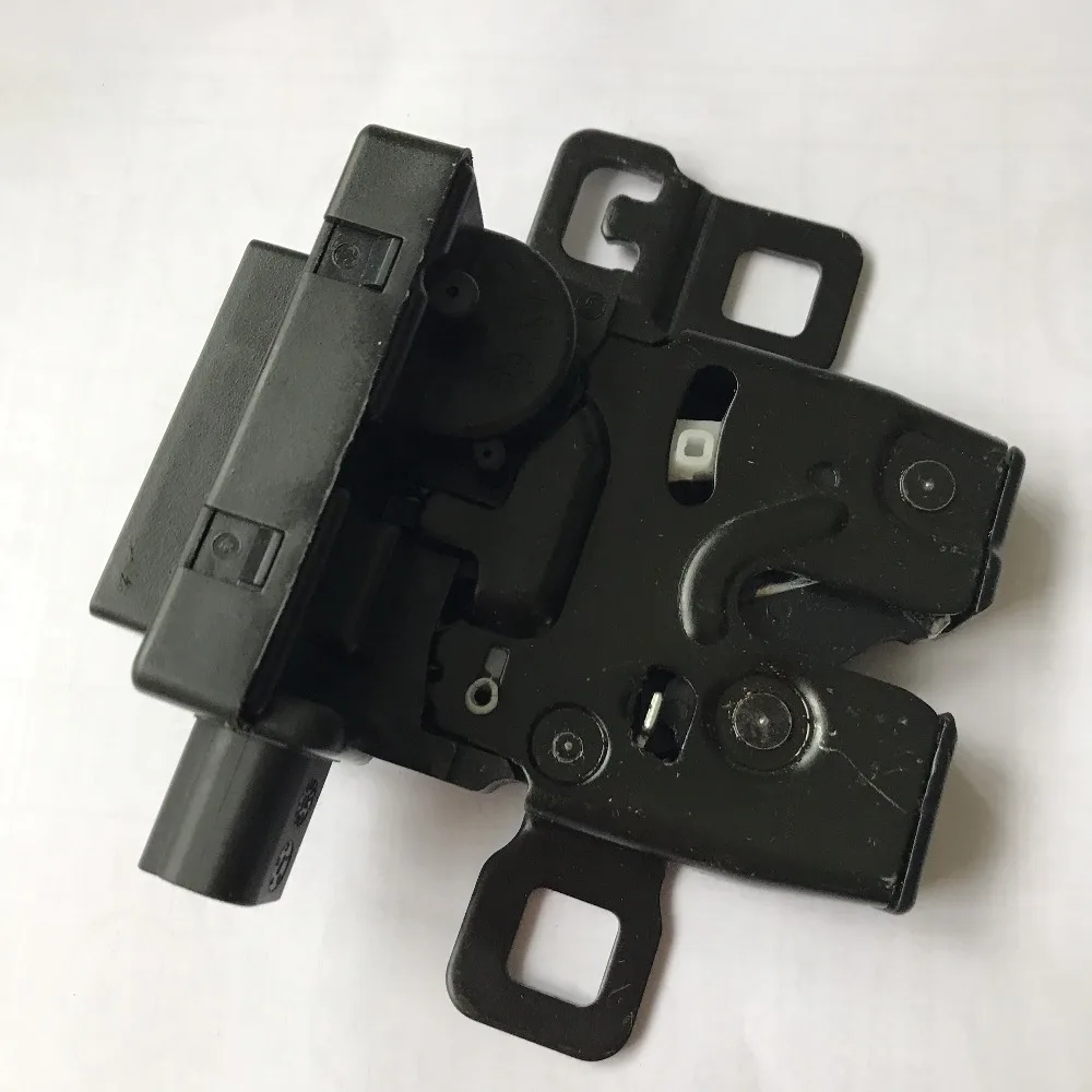 

Привод задней двери, замок люка багажника Land Rover Range Rover Sport 06-13