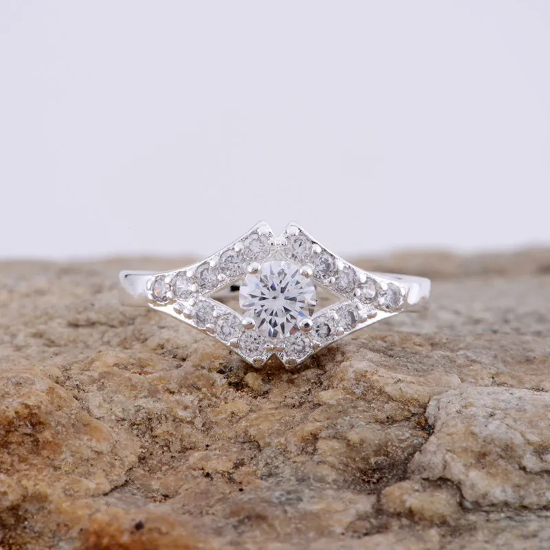 2016 новое поступление оптовая продажа посеребренное кольцо 925 модные ювелирные