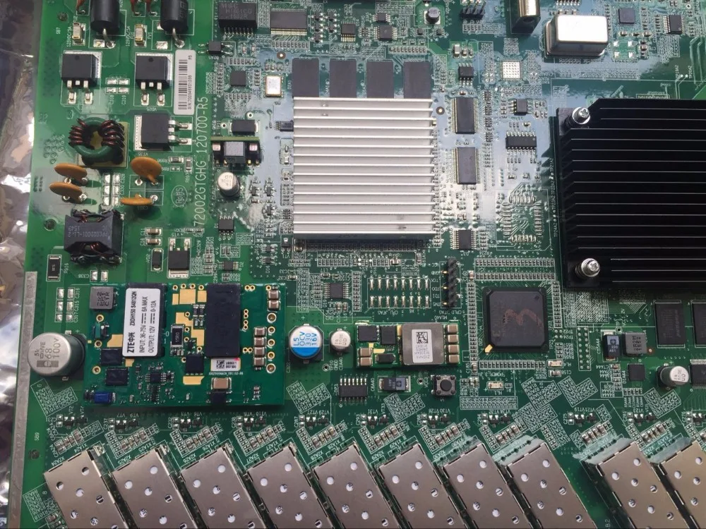 Новое поступление оригинальный 16 портов GPON OLT карта GTGH для C300 C320 с C + SFP модулей |
