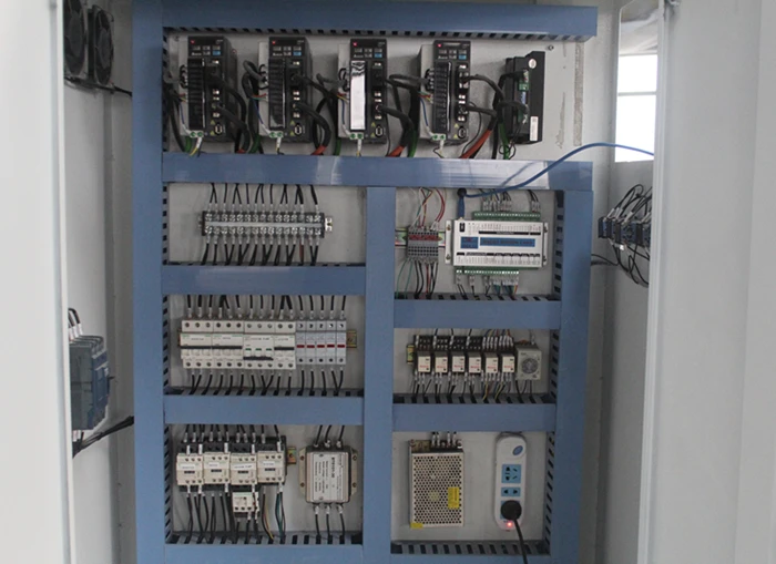 Высокой точности с чпу маршрутизатор машина для дерева мдф фрезерования металла