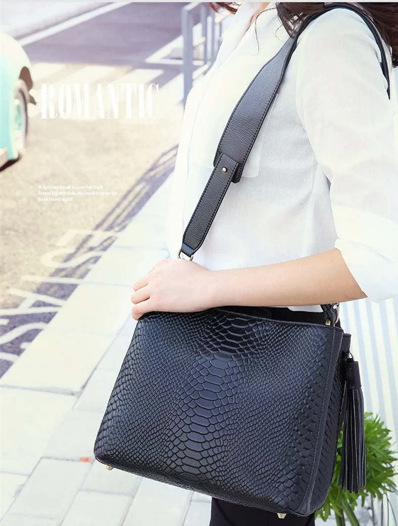 Женская сумка-тоут westкрик из натуральной кожи с кисточками и змеиным узором на