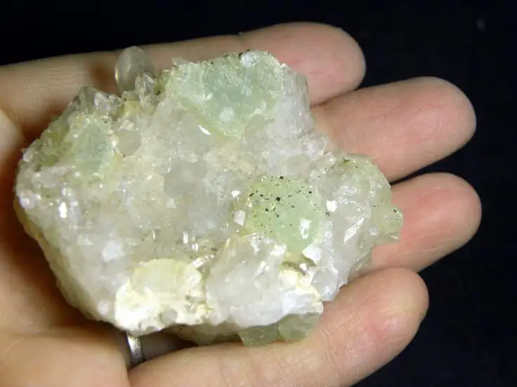 Дешевые натуральный камень кристалл с виноградом симбиотические руды