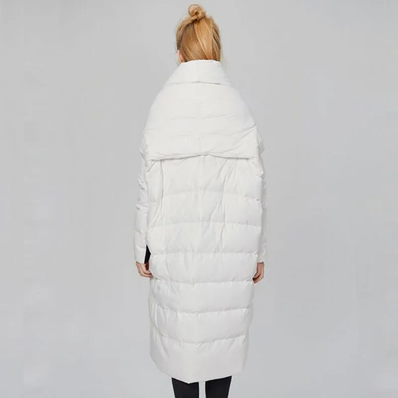 Женская куртка на белом утином пуху утепленная парка в европейском стиле зимний
