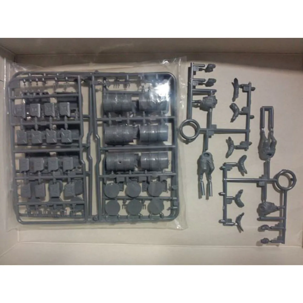 

OHS Tamiya 35186 1/35 German Fuel Drum Set Assembly Military Miniatures Model Building Kits G