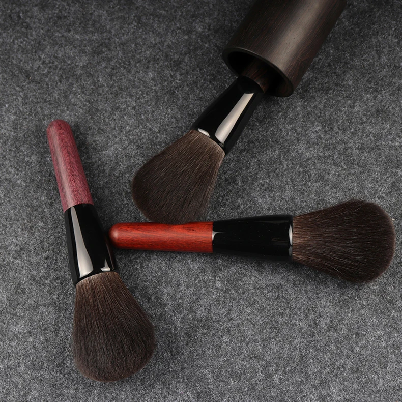 004 Professional Makeup Brushes Ultra-soft Blue Squirrel Hair Face Powder Brush Natural Wood Handle Cosmetic Tools Make Up Brush