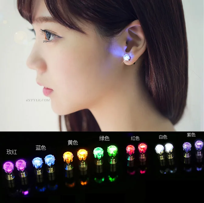 4 шт. = 2 пары модных носков дизайн Стад Серьги игрушки Красочный светодиодный свет