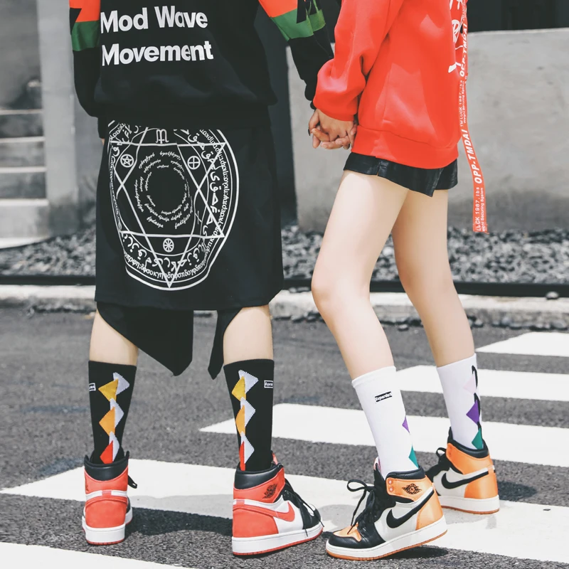 Magic Triangle Stitching Pattern Hipster Exclusive Skateboard Men Sock Street Cool style Colored heel Cotton tube Couple Sox | Мужская