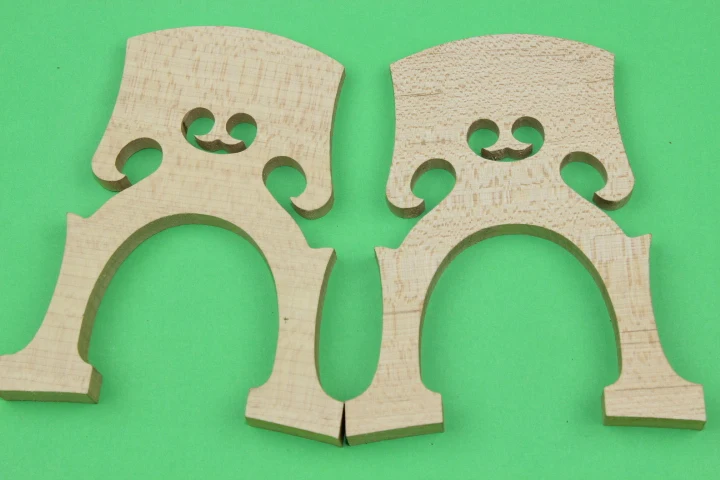 

5 pc Cello, high foot piano code, Cello accessories complete.