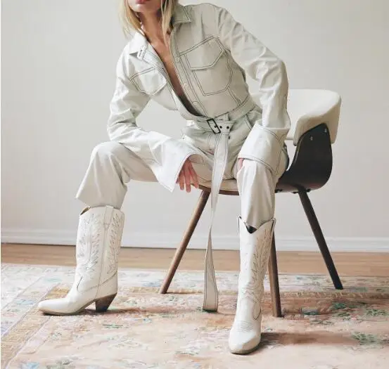 Женский комбинезон с длинным рукавом и поясом однотонный отворотом длинные