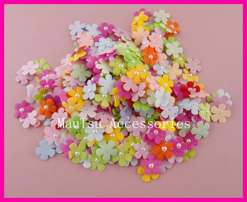 

200 шт. 2,5 см 1,0 "Жемчужный центр бархатная ткань пять лепестков цветок патчи для детей DIY Аксессуары повязка, бархат цветок аппликация