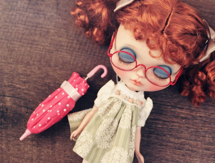 

13cm mini umbrella Blyth doll accessories mini Folding umbrella Shooting props suitable for Blyth Licca AZ doll accesorries
