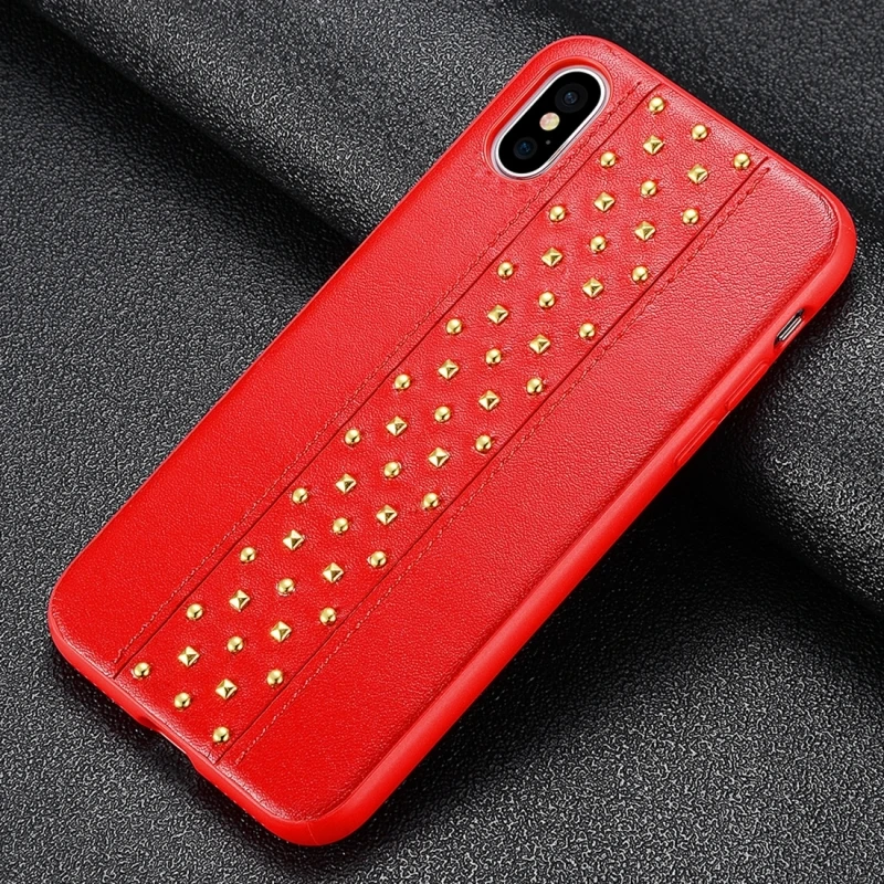 Роскошный стильный защитный чехол из ТПУ и кожи с заклепками для iPhone XS / X Max