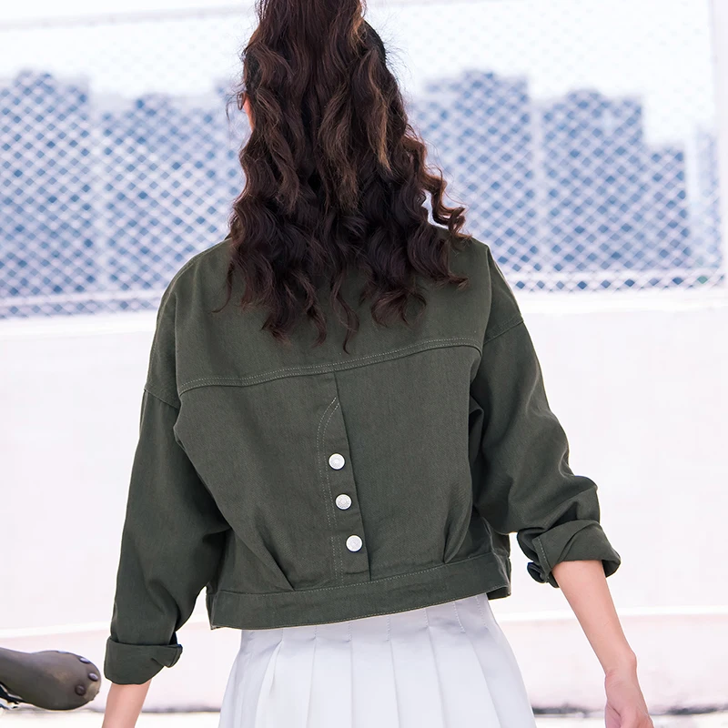 Джинсовая куртка короткая студенческая мода на улице 2020 новые весенние