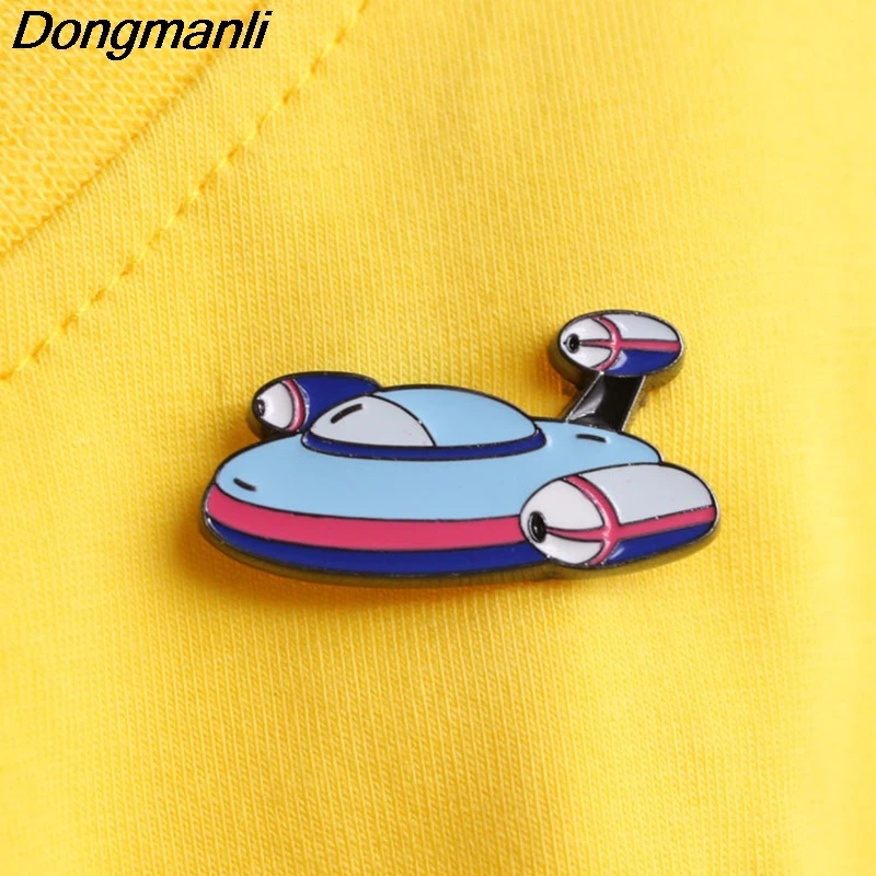 P3614 Dongmanli милые космонавты космический корабль планета металлические эмалированные булавки и броши для женщин модные нагрудные значки подарки