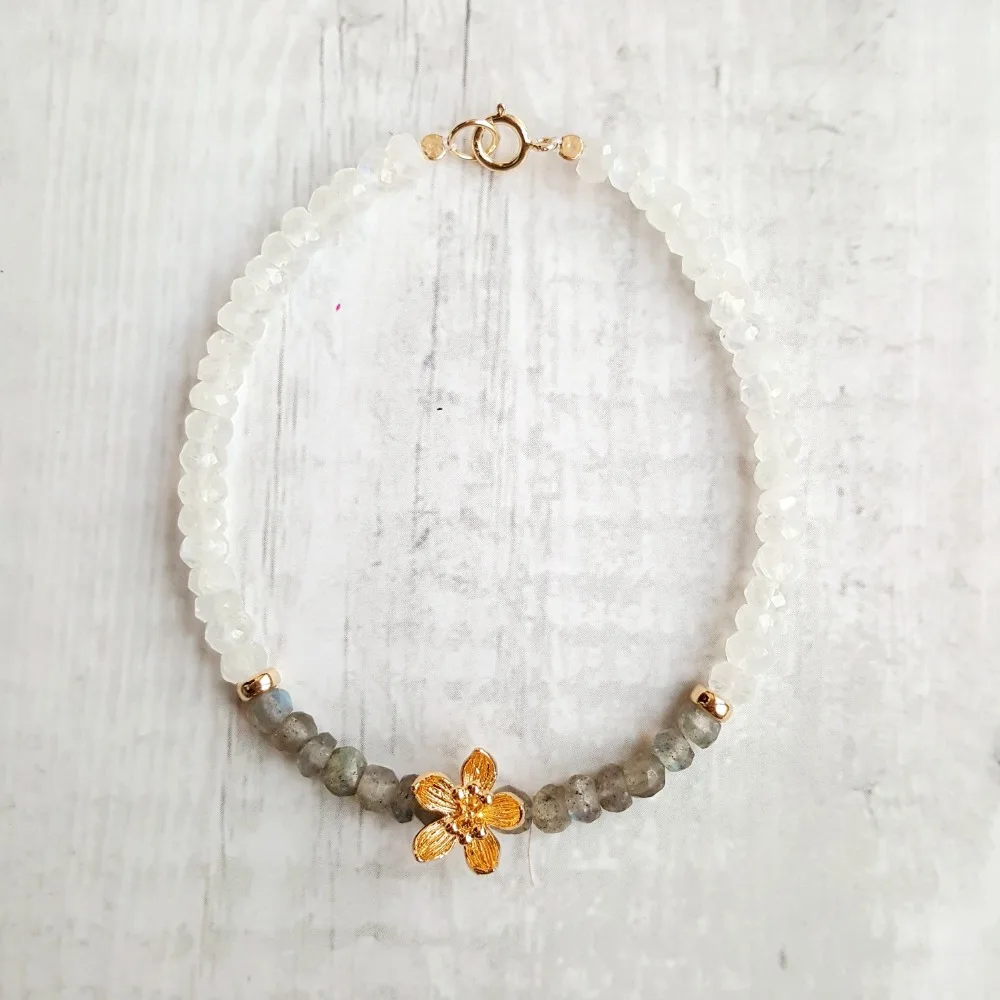 

Lii Ji Natural Labradorite,Moonstone Flower Charm 925 Sterling Silver 18K Gold Plated Clasp Sparkling Bracelet Delicate Jewelry