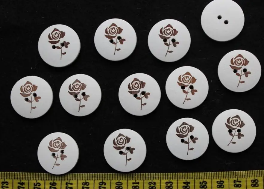 

250pcs DIY 25mm Wood shell White Color Rose Design Wooden Buttons Accessories