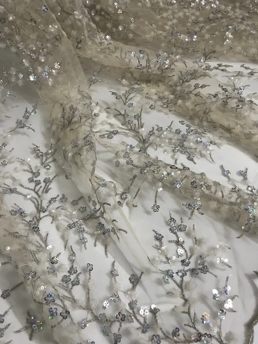 

New design L-8116 embroidery nigerian tulle lace fabric with sequins nice looking french Net Lace Fabric