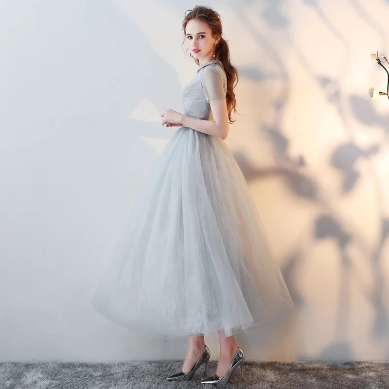 Женское вечернее платье с рюшами Beauty Emily серое кружевное официальное до