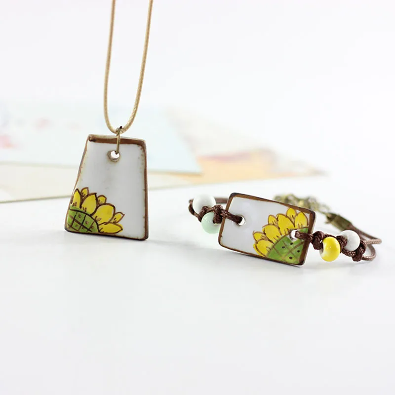 Модный керамический браслет ручной работы в народном стиле вязки Подсолнух