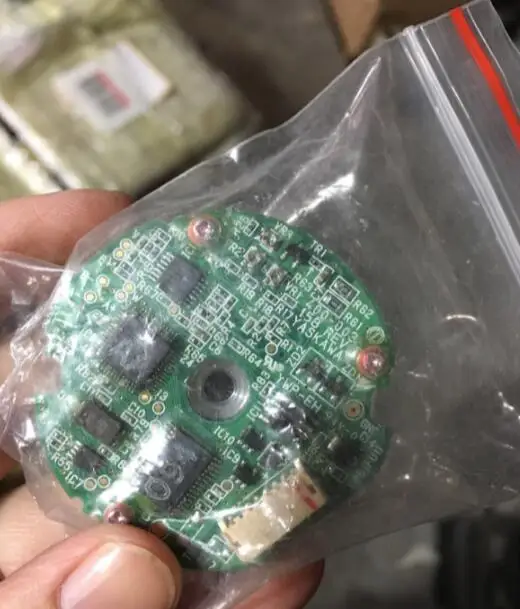 

Encoder SGMPH-AAA , 90% appearance new ; 3 months warranty ; in stock, fast delivery