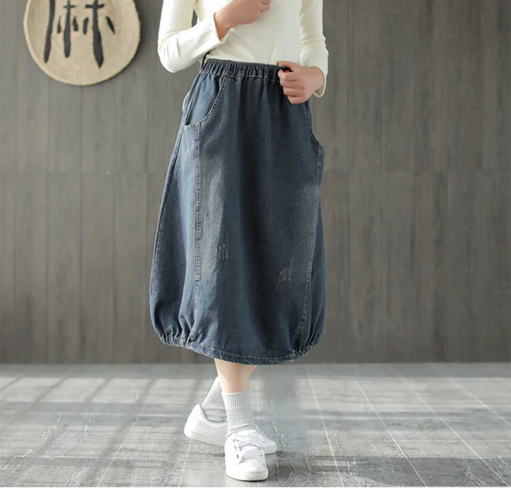 Синий Spring Autumn Skirt Fashion Women Large size Denim skirt New Ladies Elastic Waist pocket Bleached Mori girl Casual Loose skirt - Цвет: Синий