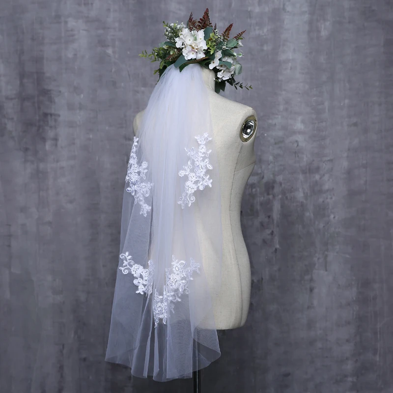 В наличии два слоя белого цвета и слоновой кости свадебная фата гребень