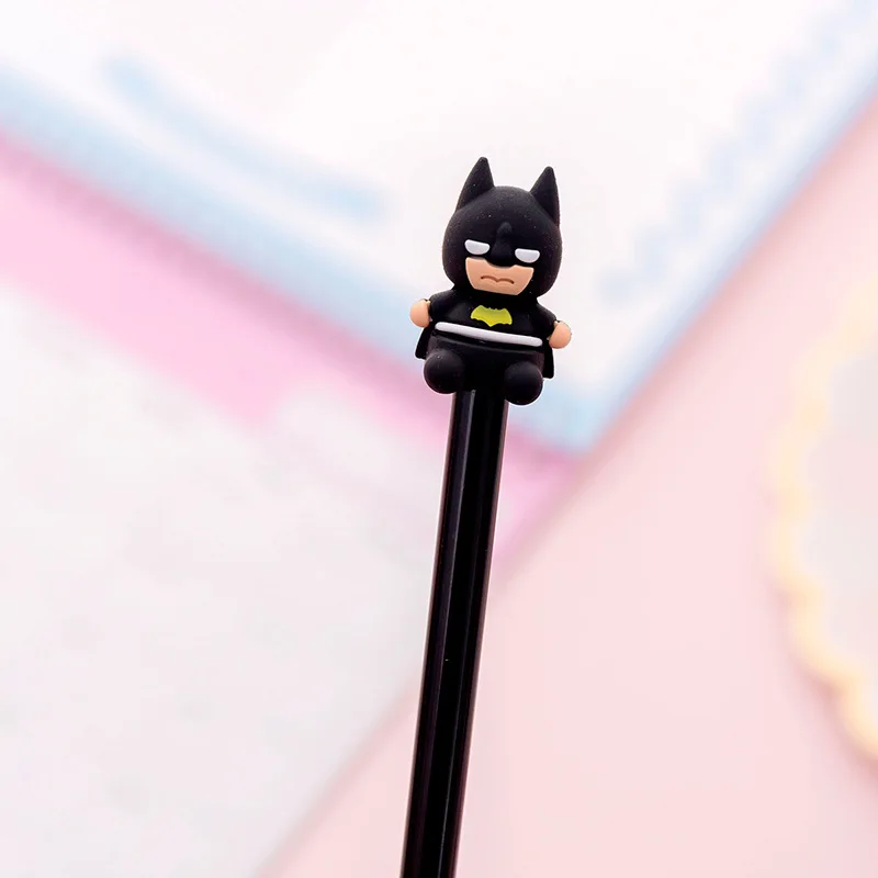Черный 1 шт гелевая ручка в стиле мультфильма Kawaii Аниме Супер герой черные чернила ручка 0,5 мм школьный подарок канцелярские принадлежности для студентов - Цвет: Черный