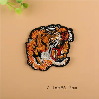 Tiger A 1 шт. модные дешевые нашивки с вышивкой тигра железная аппликация мотоциклетные байкерские джинсы нашивки для одежды - Цвет: Tiger A