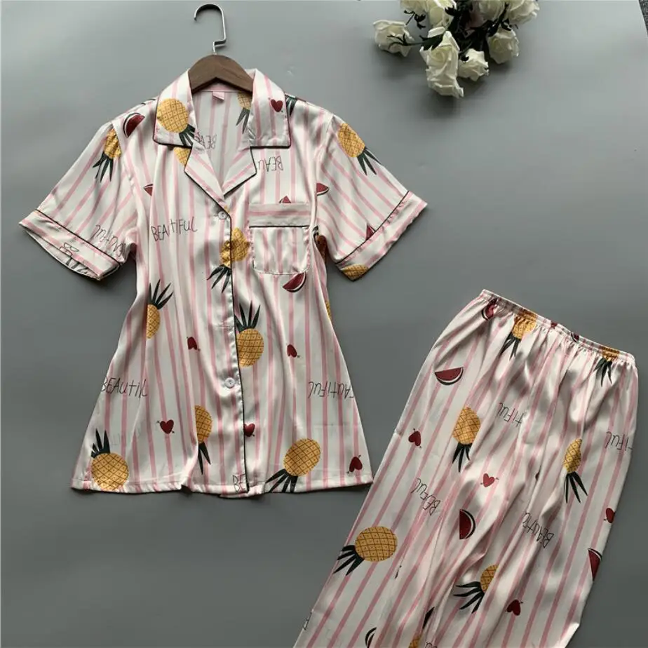 Женская атласная пижама с рисунком ананаса и цветочными ушками летний пижамный