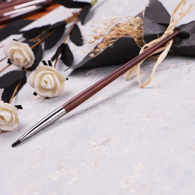 Профессиональная деревянная ручка #202 Маленькая плоская коническая кисть для