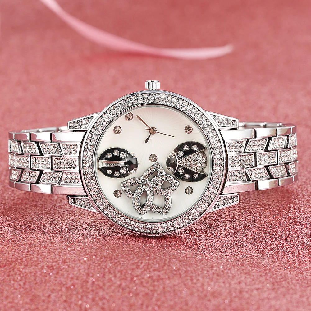 Роскошные сверкающие с кристаллами рельефные часы жуком элегантные кварцевые