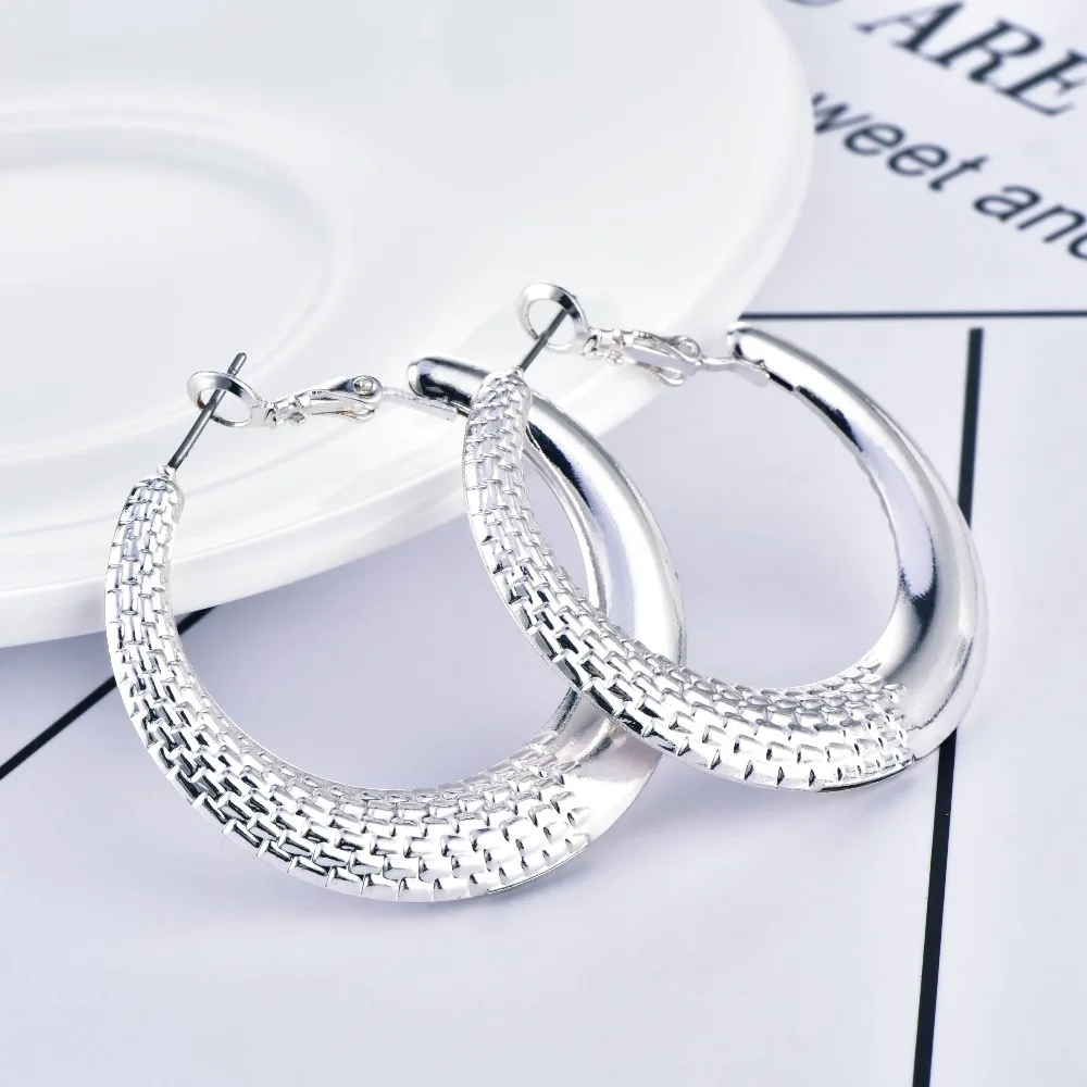 Модные большие металлические серьги гвоздики для женщин с искусственным