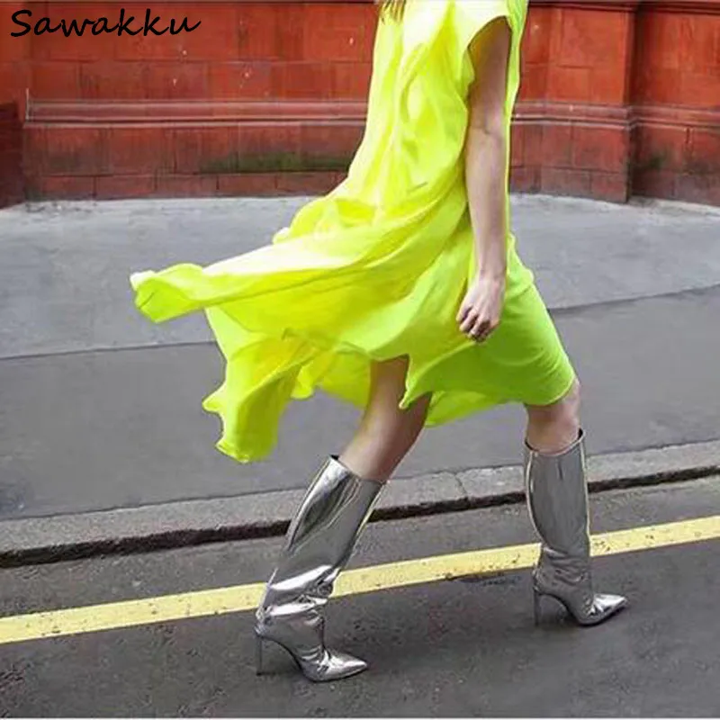 Женские высокие сапоги до колена серебристые полусапожки из лакированной кожи с