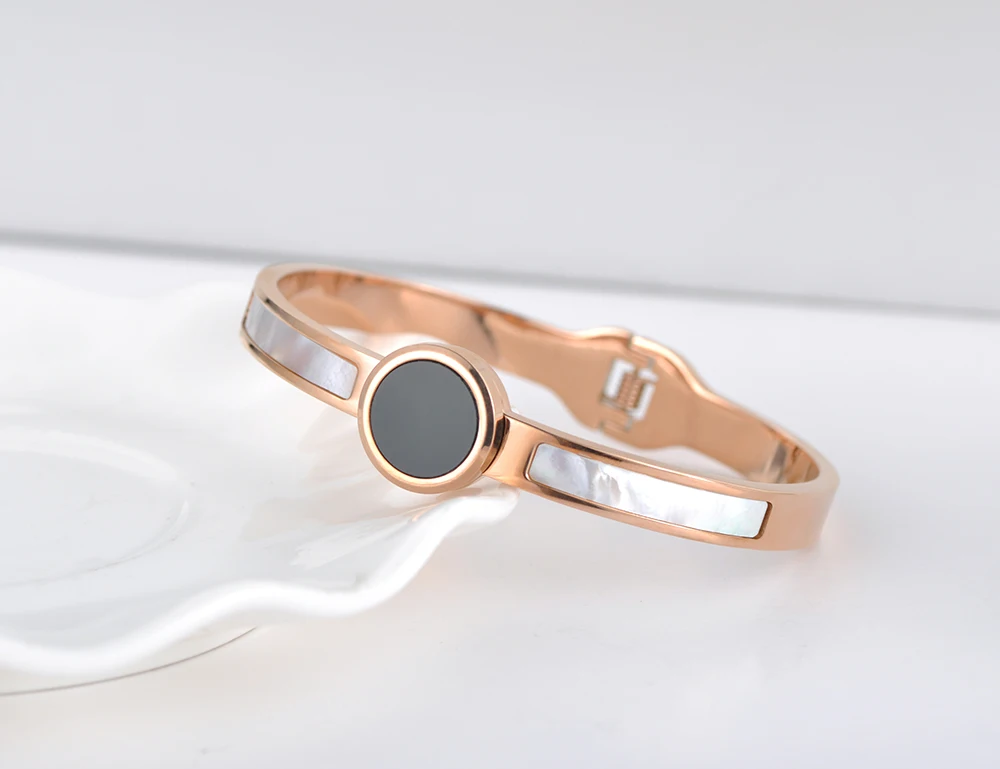 YiKLN Fashion Titanium Steel White/Black Shell Bracelets &amp Bangles Luxury Engagement Wedding Bangle Jewelry For Women YB18041 | Украшения