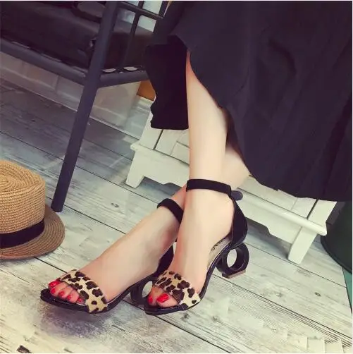 Обувь из овечьей кожи с леопардовым принтом модные брендовые босоножки конского