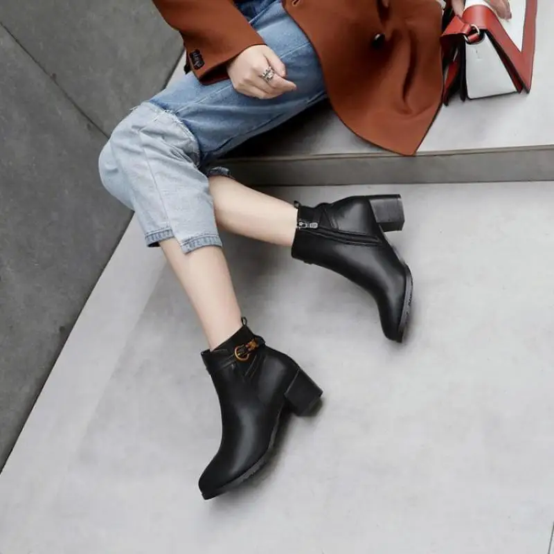 

Medium Heel Fashion Ankle Boots Thick Heel Punk Shoes Western Boots For Women Black