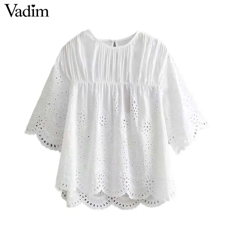 Vadim women hollow out embroidery white blouse short sleeve see through pleated shirts female casual cute tops blusas DA290 |