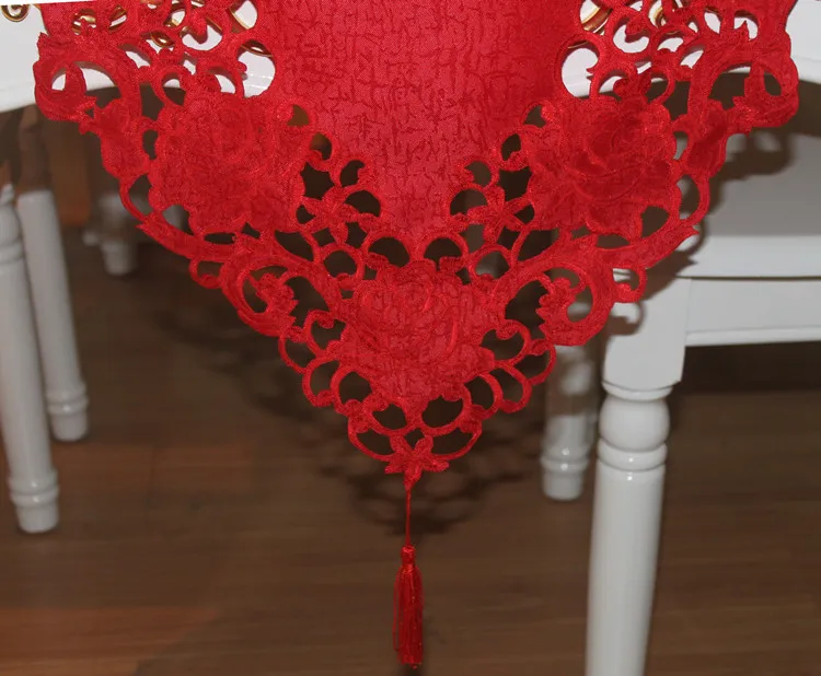 Круглая скатерть с отверстиями для umrella из полиэстера вышивкой сатина красная