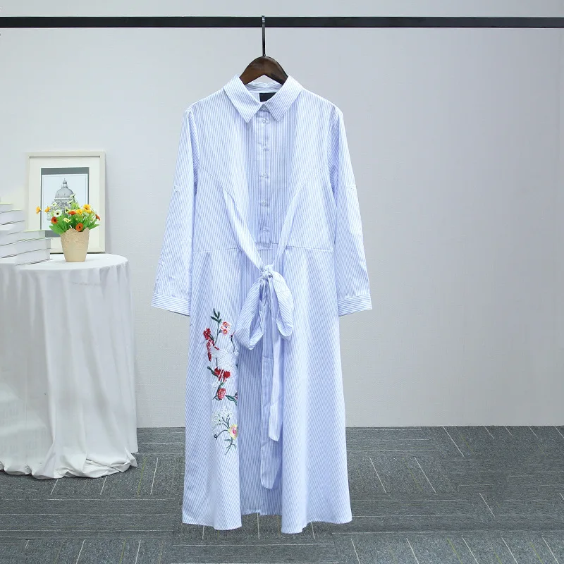 the spring of 2018 new stripe contracted with decorative embroidery 7 minutes sleeve cotton long dress in female | Женская одежда