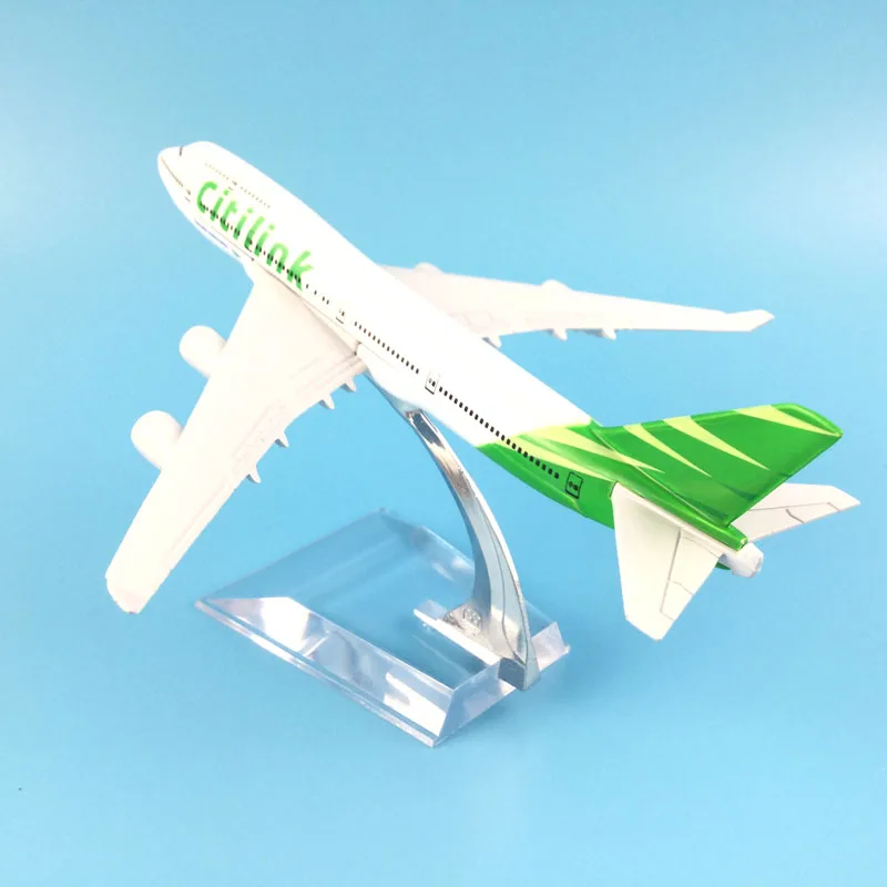 Модель пассажирского самолета CITILINK модель имитация 16 см сплав рождественские