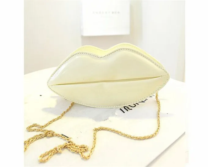 Женская сумка-мессенджер с цепочкой в стиле хип-хоп от известного бренда