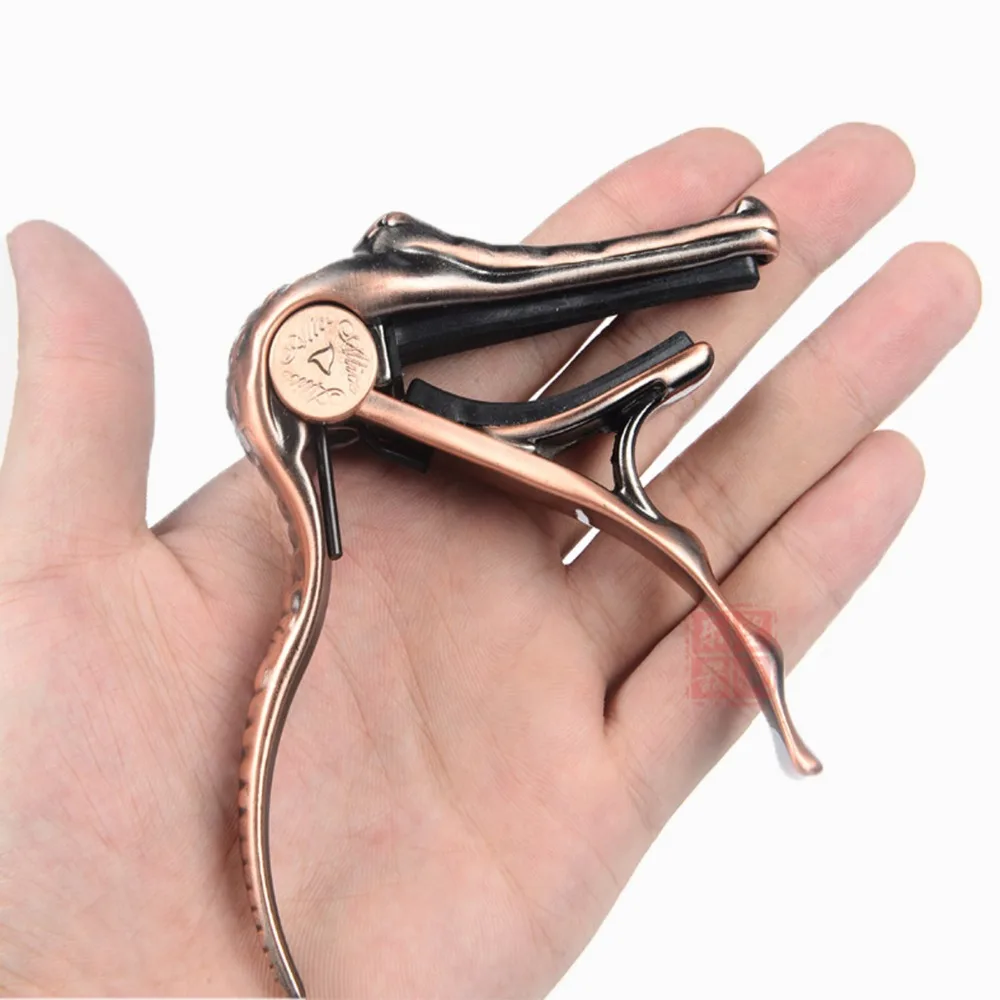 Alice A007G-PB Crocodile Head Shape Folk Acoustic Guitar Quick Tuning Change Tune Capo Bronze Color Brand New capotraste | Спорт и