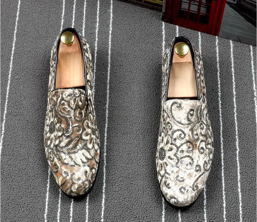 Gold RED Embroidered Luxury Loafers Shoes Men Round Toe Sewing Dress Wedding Shoes Male Slip On Rihanna Creepers Casual Flats