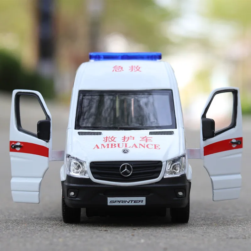 1:36 Benz полиция и машина скорой помощи Игрушечная металлическая игрушка Diecasts & Toy