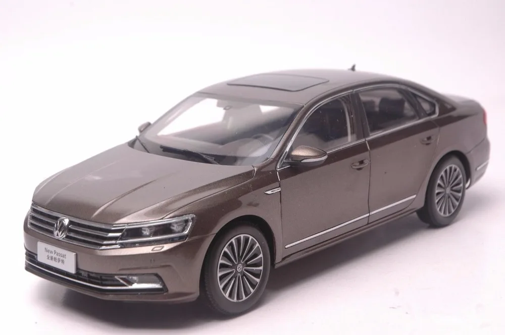 

Модель машинки 1:18, литой под давлением, для Volkswagen VW Passat 2016, коричневого цвета