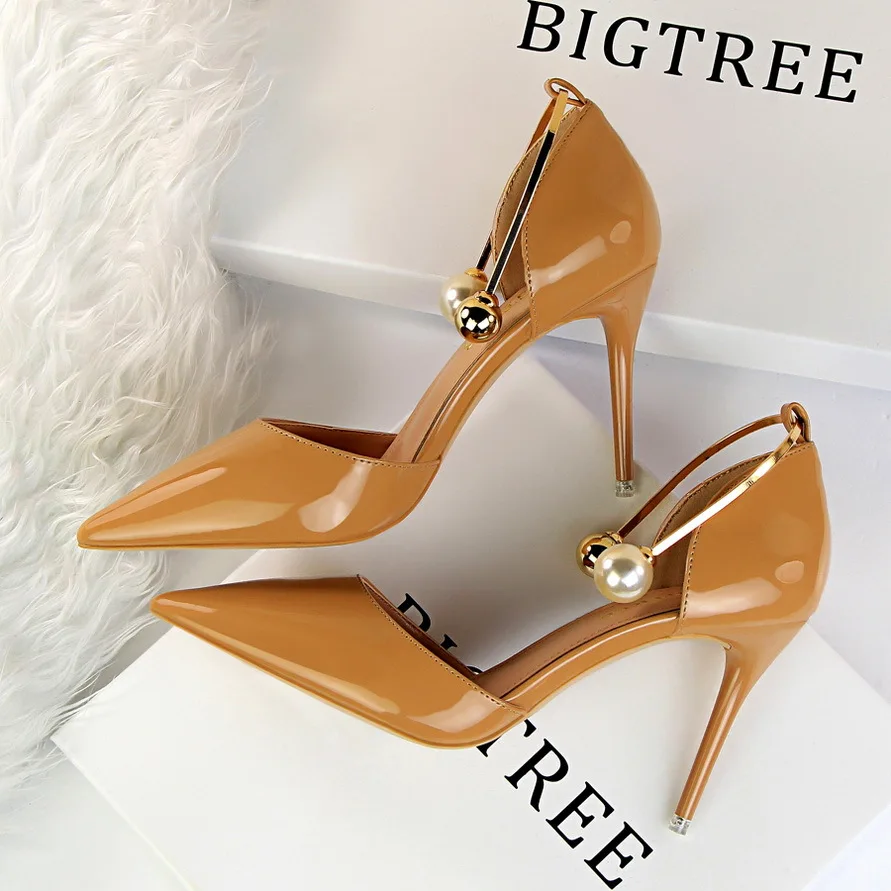 Новая женская обувь женские босоножки из лакированной кожи на тонком каблуке