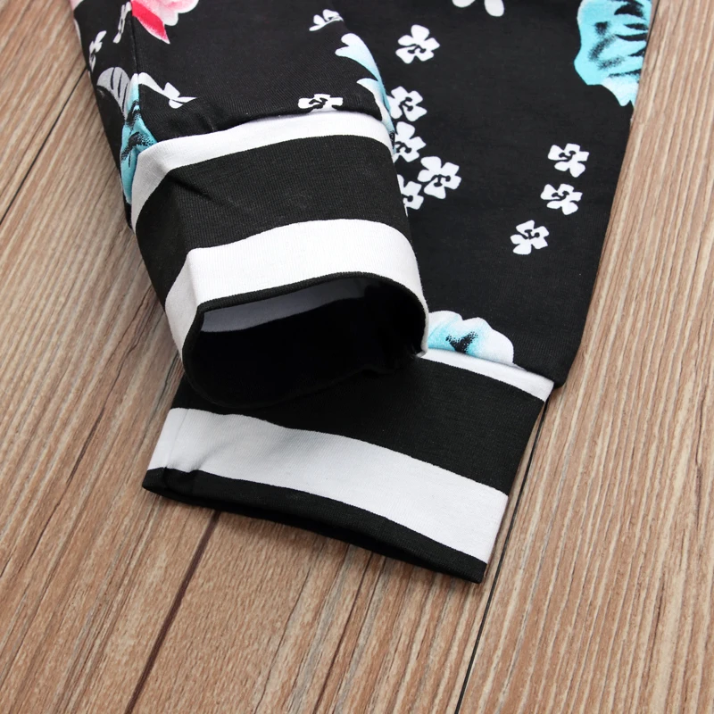 

Autumn Spring Clothing New Style Children Girls Clothes Set Long Sleeves Hooded Stripe Top + Flower Printind Pants For Girl